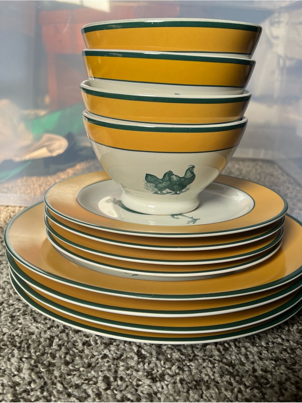 Yellow & Green Farmhouse Rooster Dinnerware Set for 4 🍽️ - Picture 2 of 8